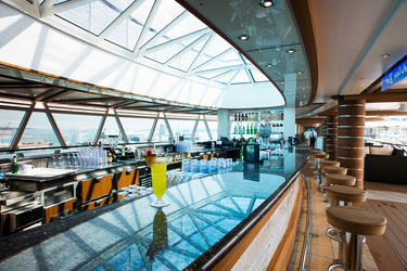 Princess Cruises Royal Class Seaview bar.jpg